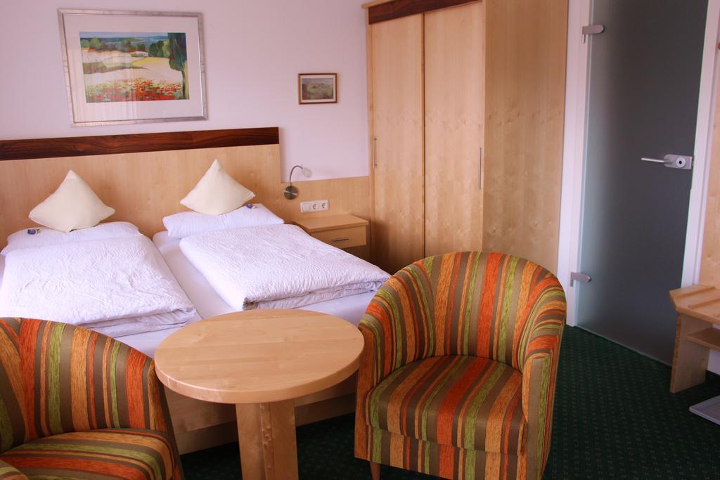 Hotel Steffl Garni Inkl Chiemgau Karte Ruhpolding Room photo